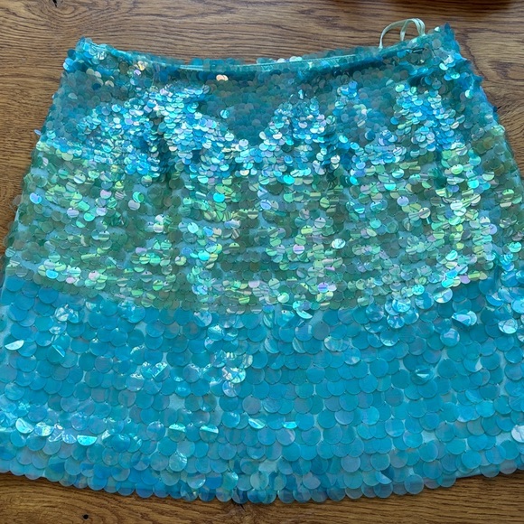 Cache Iridescent Blue Sequin Pencil Skirt - Picture 3 of 4